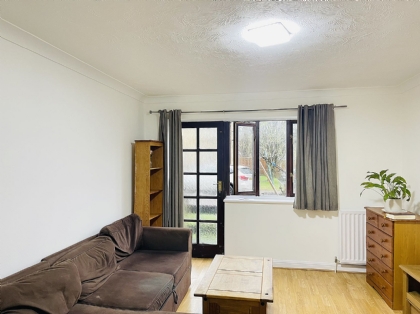Property to rent : Stonechat Court, 45 Swan Drive, Colindale, London NW9